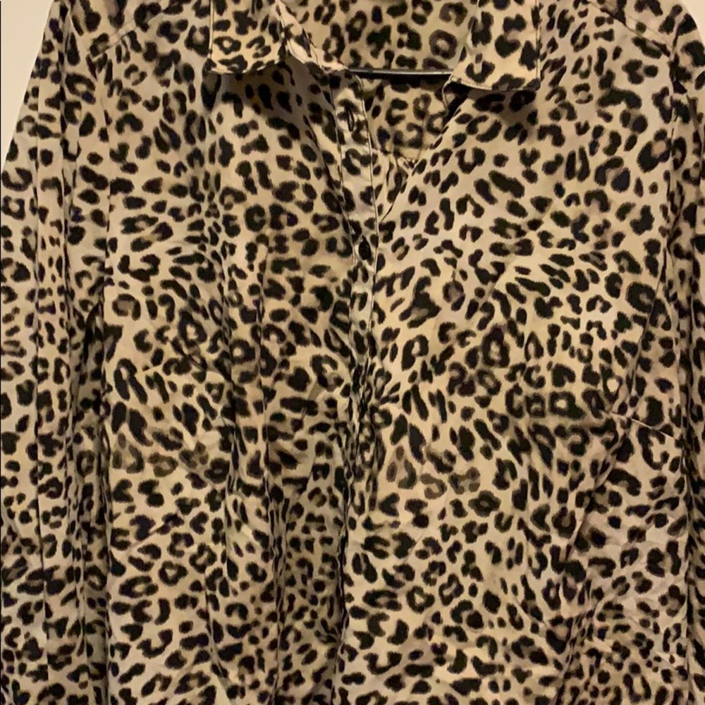 Cute button up shirt